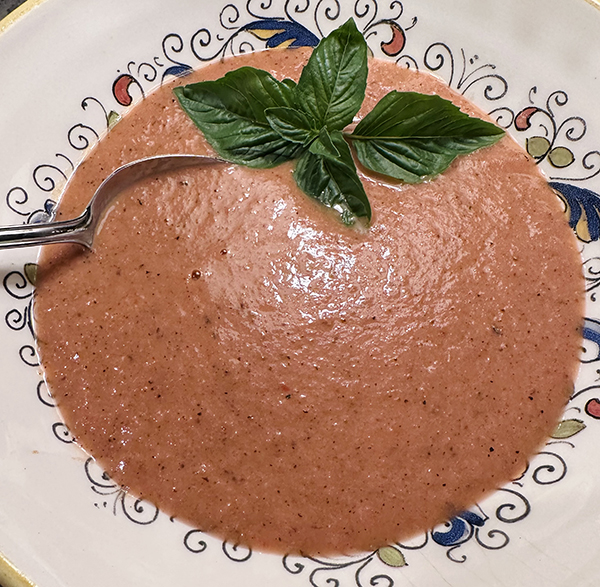 Quick & Creamy Vegan Tomato Soup—oil free