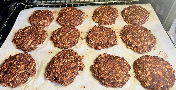 Chocolate Peanut Butter Oatmeal Cookies—Vegan